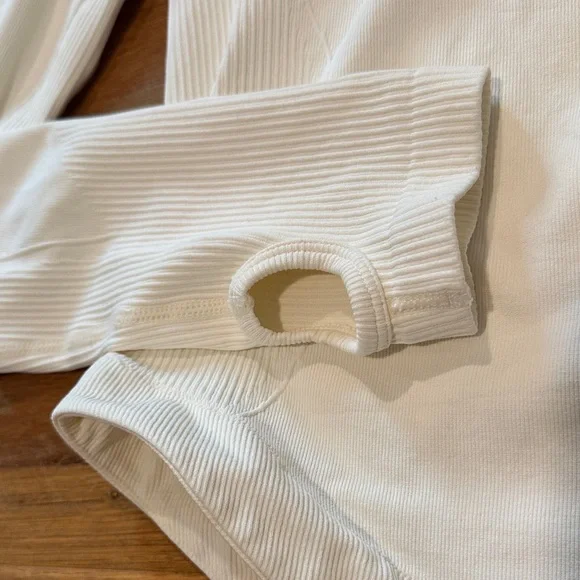 *last chance* Amazon | Women's Cream Hoodie - Picture 4 of 15